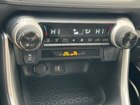 Certified 2025 Toyota RAV4 LE image 25