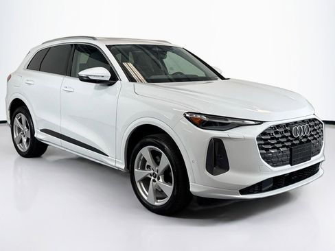 New 2025 Audi Q5 Premium Plus image 3