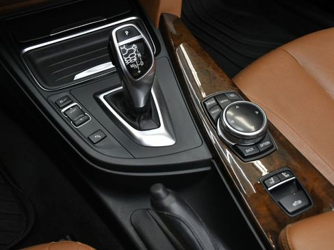 Used 2014 BMW 435i Convertible image 29