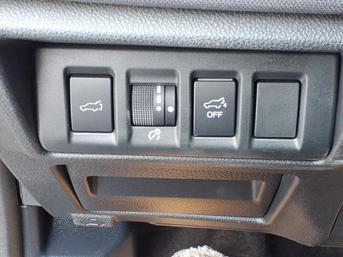 Used 2021 Subaru Outback Premium image 15