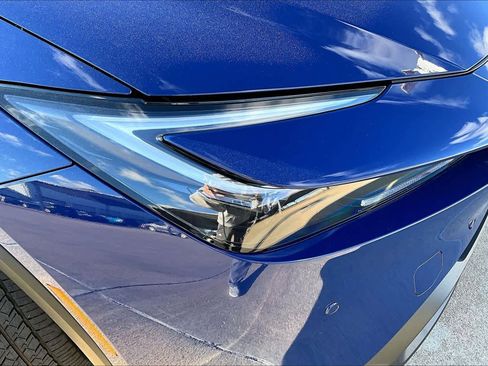 Used 2025 Toyota Prius LE image 25