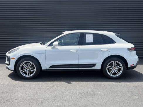 Used 2023 Porsche Macan Turbo AWD/4WD image 2