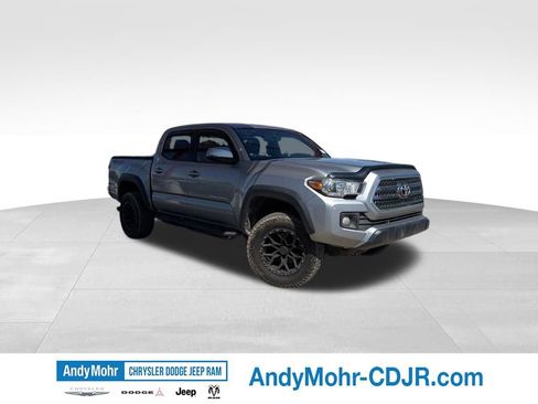 Used 2017 Toyota Tacoma TRD Off-Road w/ Tow Package (A/T) image 1