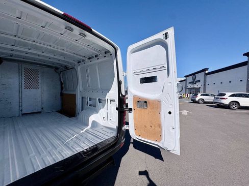 Used 2017 Mercedes-Benz Sprinter 2500 image 20