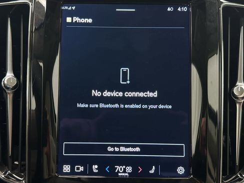 Used 2023 Volvo XC60 B5 Plus image 34