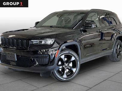 Used 2023 Jeep Grand Cherokee Altitude