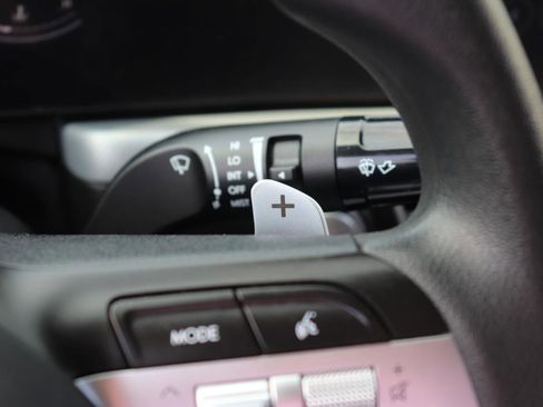 Used 2025 Hyundai Sonata SEL FWD image 31