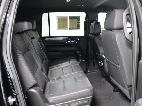 Used 2024 Chevrolet Suburban RST RWD image 35
