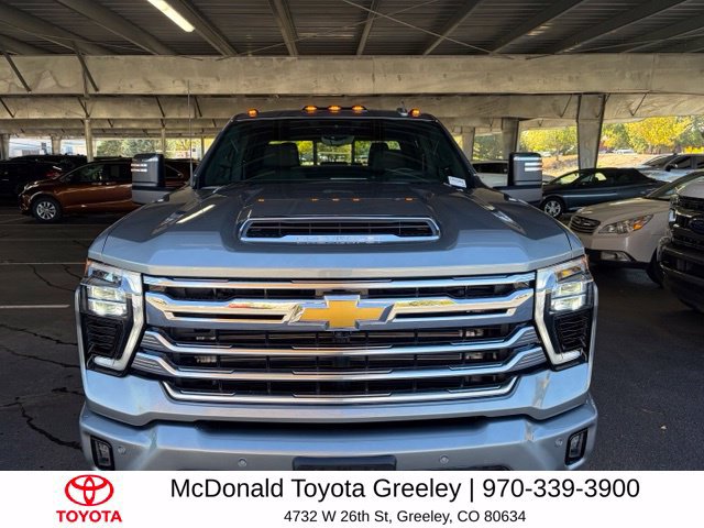 Used 2024 Chevrolet Silverado 2500 High Country AWD/4WD image 2