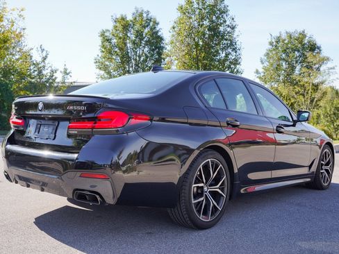 Used 2021 BMW M550i xDrive image 8