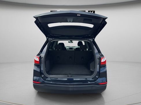 Used 2020 Chevrolet Equinox LS w/ LS Convenience Package FWD image 9