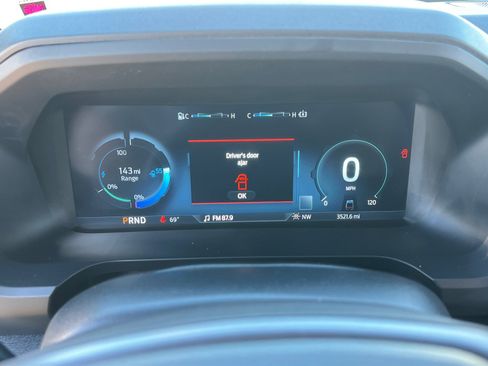 Used 2025 Ford F150 Lightning Flash image 10