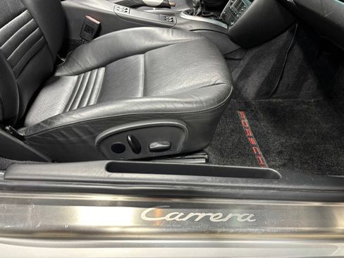 Used 2004 Porsche 911 Carrera 4S AWD/4WD image 19