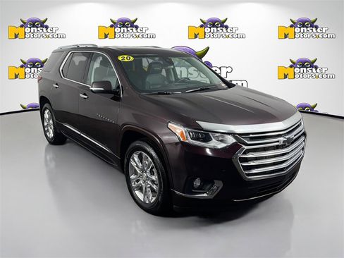 Used 2020 Chevrolet Traverse High Country image 3