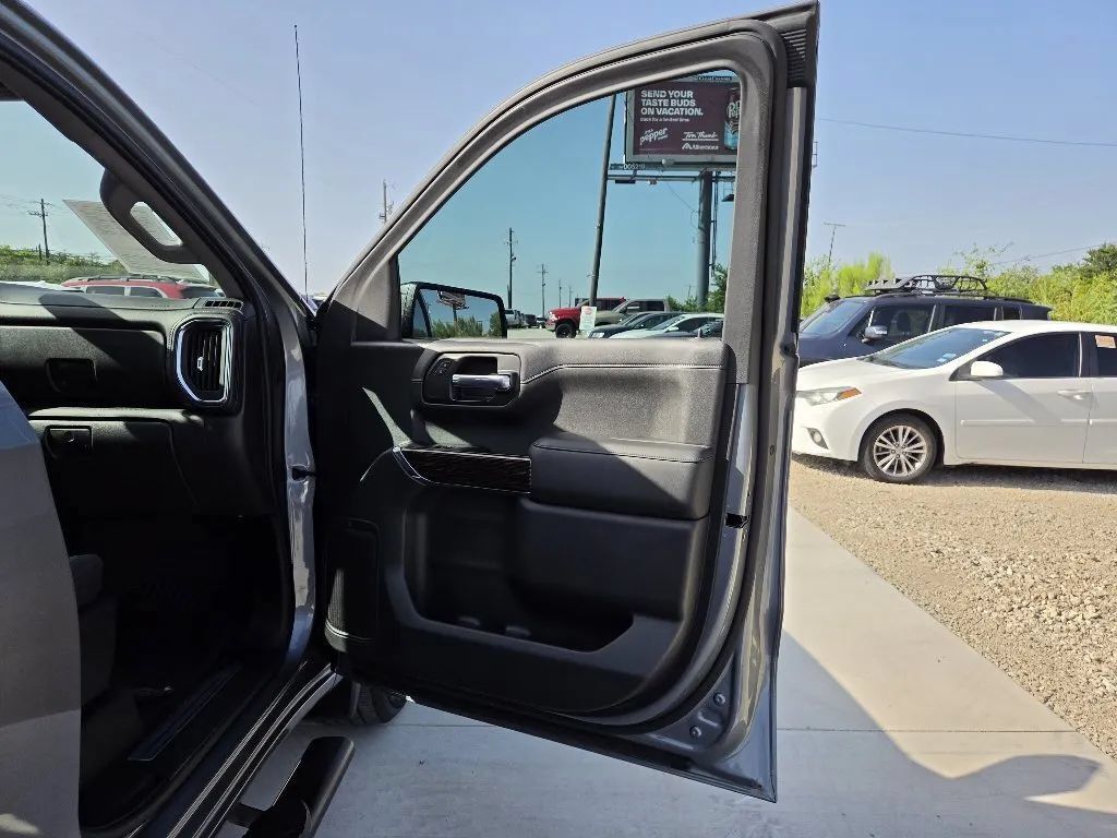Used 2020 GMC Sierra 1500 Elevation w/ Elevation Value Package RWD image 21