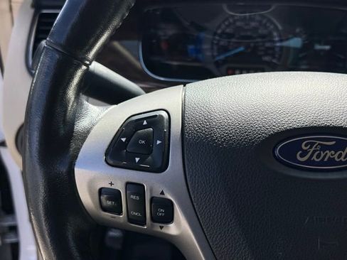 Used 2016 Ford Taurus Limited w/ Equipment Group 301A image 21
