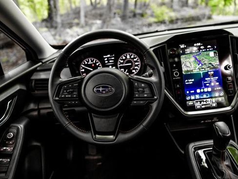 Used 2024 Subaru Crosstrek 2.5i Limited w/ Crosstrek Mirror Package AWD/4WD image 17