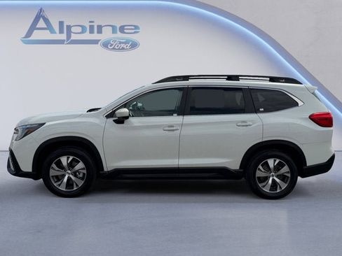 Used 2025 Subaru Ascent Premium AWD/4WD image 2