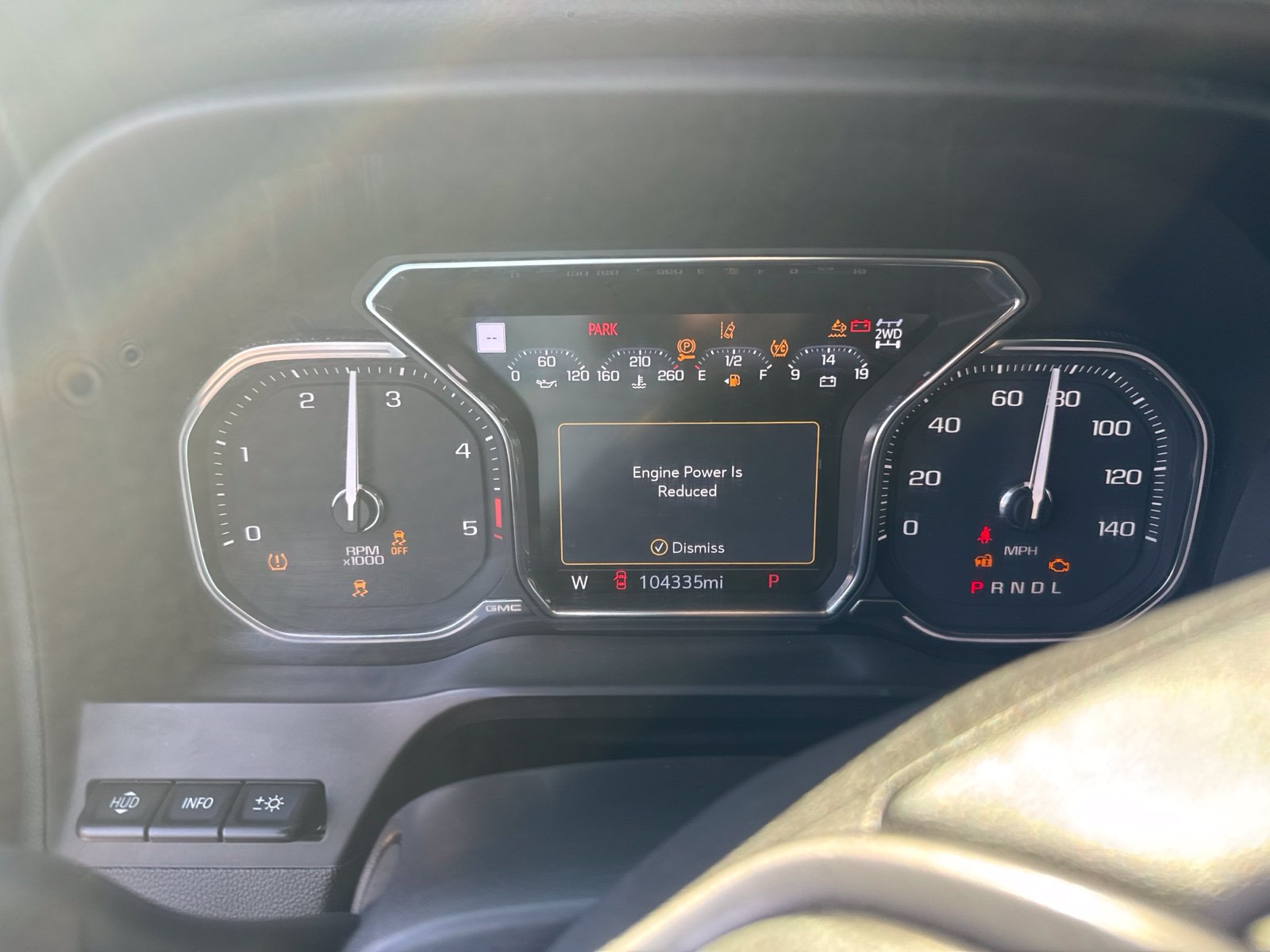 Used 2022 GMC Sierra 2500 Denali w/ Denali Black Diamond Edition AWD/4WD image 3