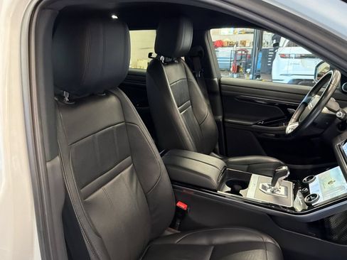 Used 2020 Land Rover Range Rover Evoque SE AWD/4WD image 28