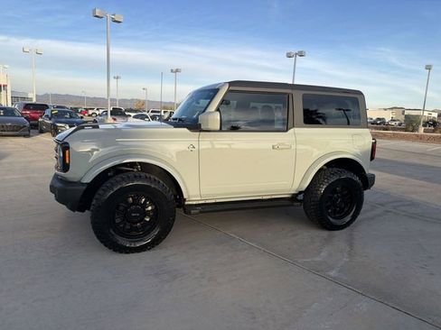 Used 2023 Ford Bronco Outer Banks image 8