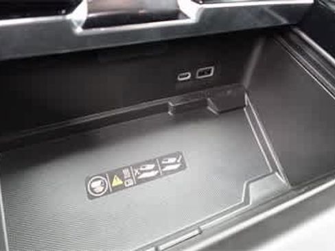 New 2025 GMC Yukon XL Denali w/ LPO, Illumination Package image 22