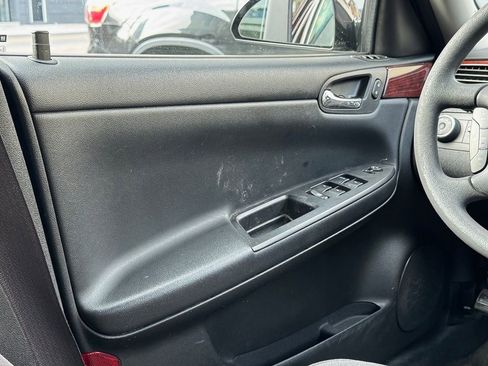 Used 2009 Chevrolet Impala LT image 27