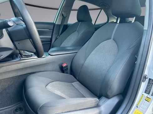 Used 2023 Toyota Camry LE FWD image 11