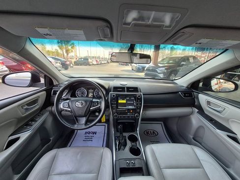 Used 2017 Toyota Camry XLE image 13