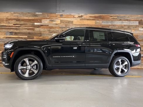 New 2025 Jeep Grand Cherokee L Limited image 50