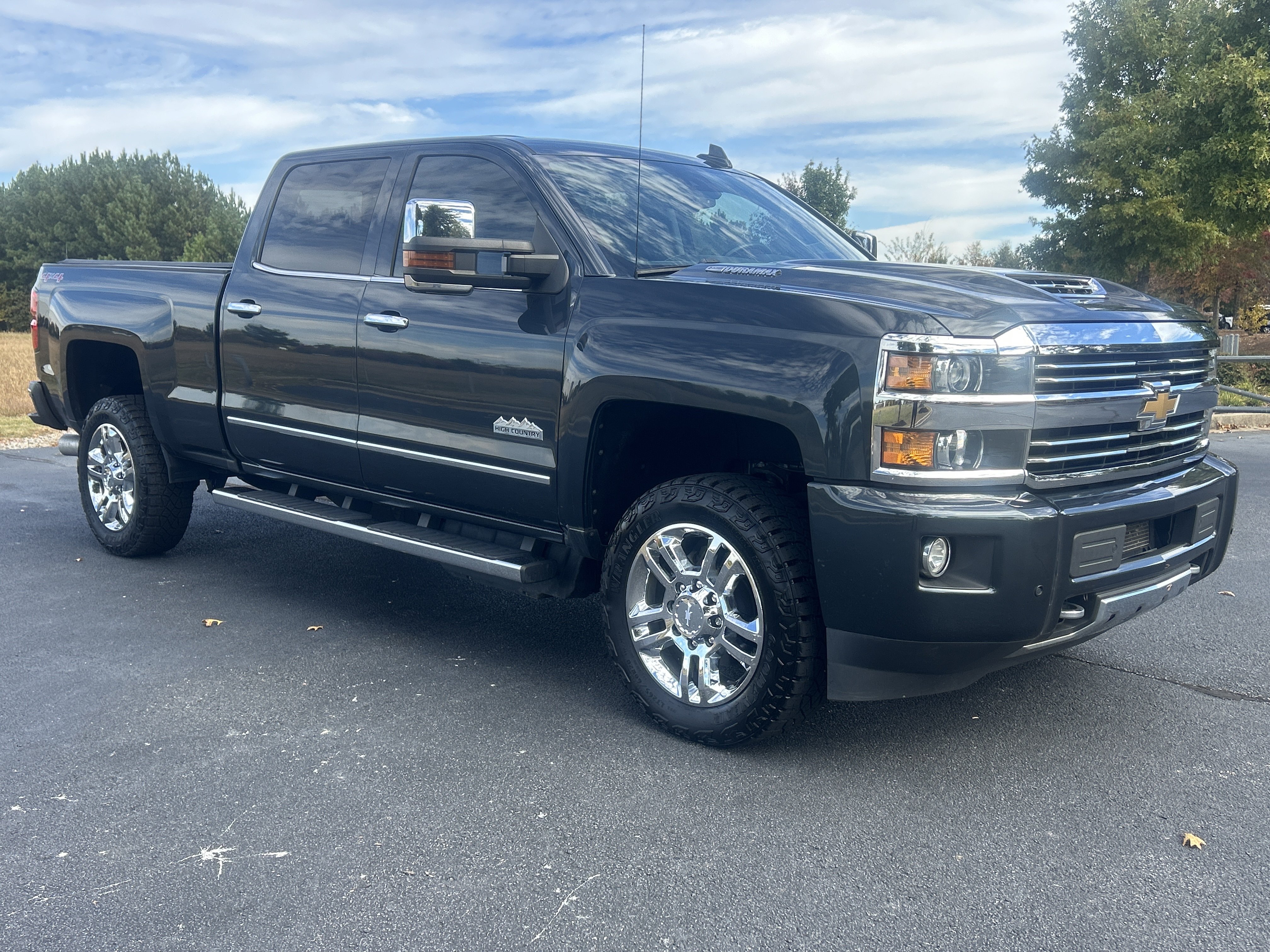 Used 2017 Chevrolet Silverado 2500 High Country w/ Duramax Plus Package AWD/4WD image 2