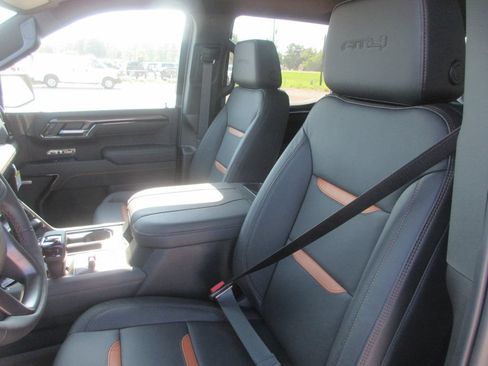 New 2026 GMC Sierra 1500 AT4 w/ AT4 Premium Package AWD/4WD image 12