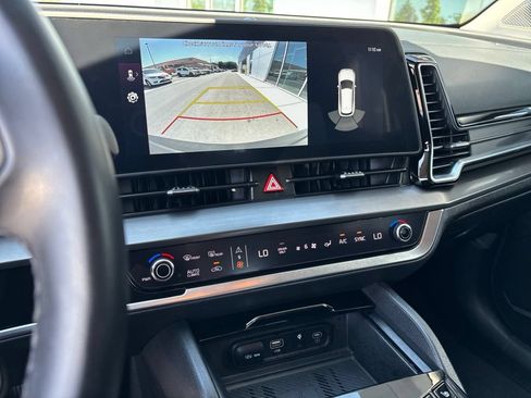 Certified 2025 Kia Sportage EX AWD/4WD image 11