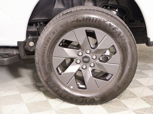 Used 2024 Ford F150 Lightning Flash image 20