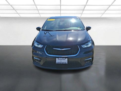 Certified 2025 Chrysler Pacifica Select FWD image 10