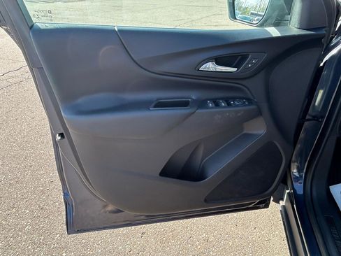 Used 2018 Chevrolet Equinox LT FWD image 14
