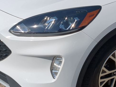 Used 2022 Ford Escape SEL image 11