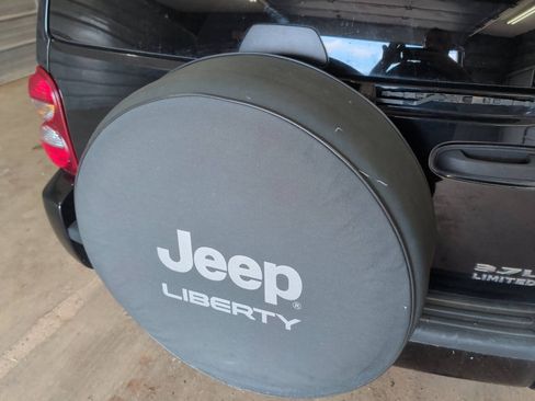 Used 2007 Jeep Liberty Limited AWD/4WD image 24