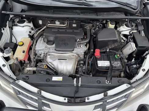 Used 2015 Toyota RAV4 LE image 29