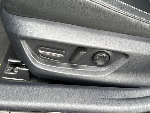 Used 2025 Toyota Camry SE FWD image 26