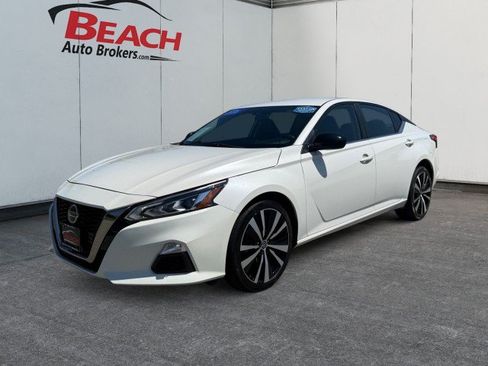 Used 2019 Nissan Altima 2.5 SR AWD/4WD image 3