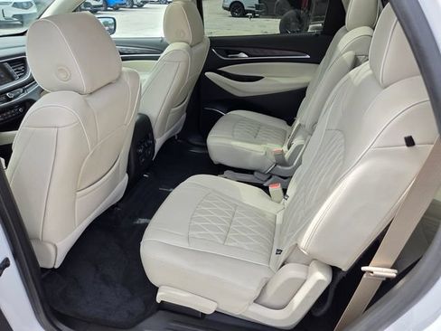 Used 2022 Buick Enclave Avenir w/ Avenir Technology Package FWD image 10