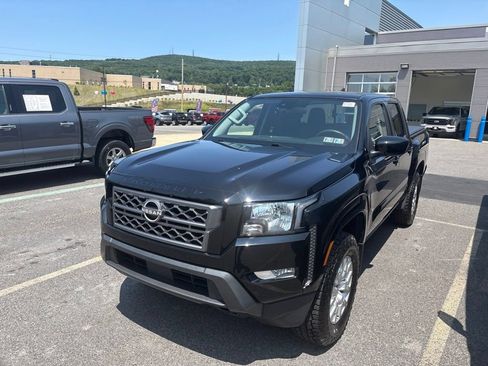 Used 2023 Nissan Frontier SV w/ SV Convenience Package AWD/4WD image 2