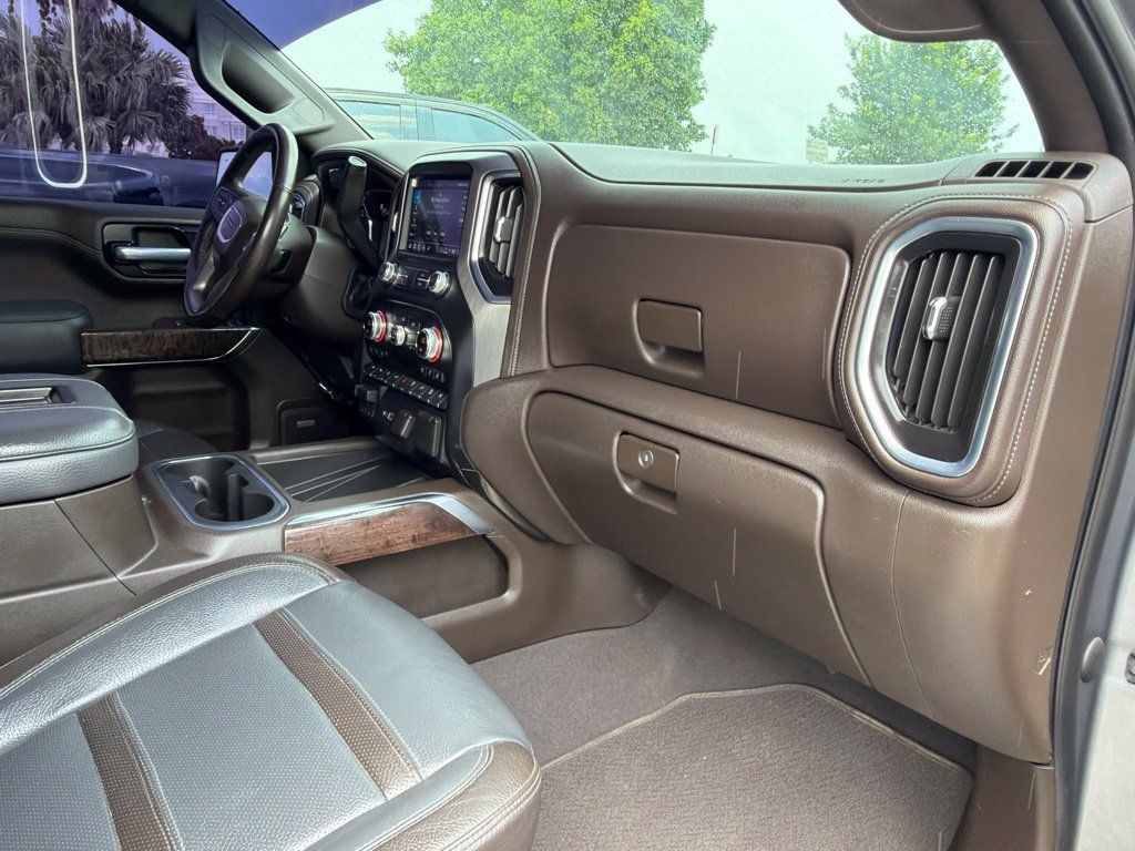 Used 2021 GMC Sierra 1500 Denali w/ Denali Ultimate Package AWD/4WD image 16
