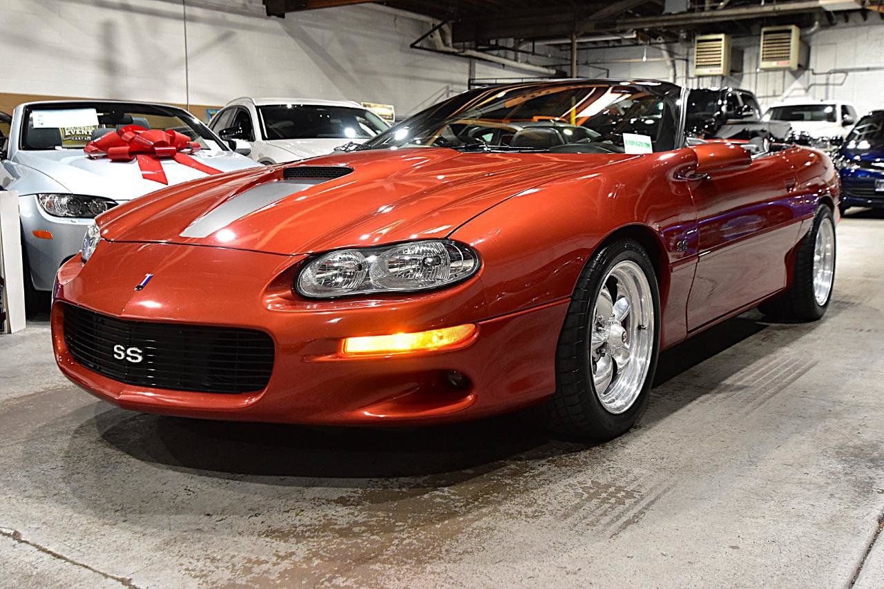 Used 2002 Chevrolet Camaro Z28 w/ SS Performance/Appearance Pkg RWD image 6