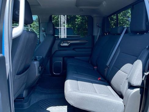 Used 2024 Chevrolet Silverado 1500 LT Trail Boss w/ Convenience Package II AWD/4WD image 25