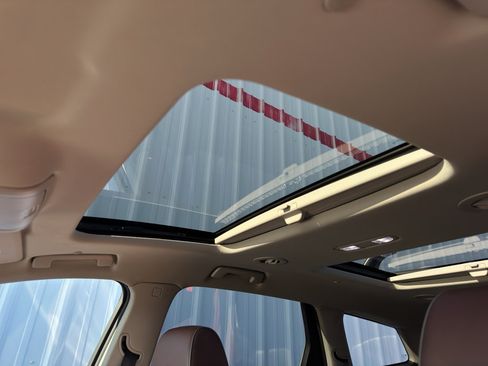 Used 2019 Buick Enclave Avenir AWD/4WD image 7