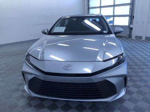 Used 2026 Toyota Camry LE FWD image 15