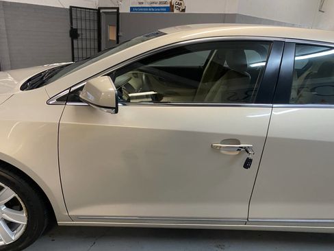 Used 2010 Buick LaCrosse CXL w/ Entertainment Package image 13