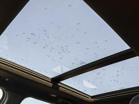 New 2025 Jeep Grand Cherokee Limited w/ Black Appearance Package image 6